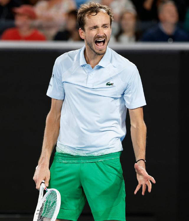 美国网球队爆冷德国网球队,梅德韦杰夫绝境逆转的简单介绍 美国网球队爆冷德国网球队,梅德韦杰夫绝境逆转的简单介绍