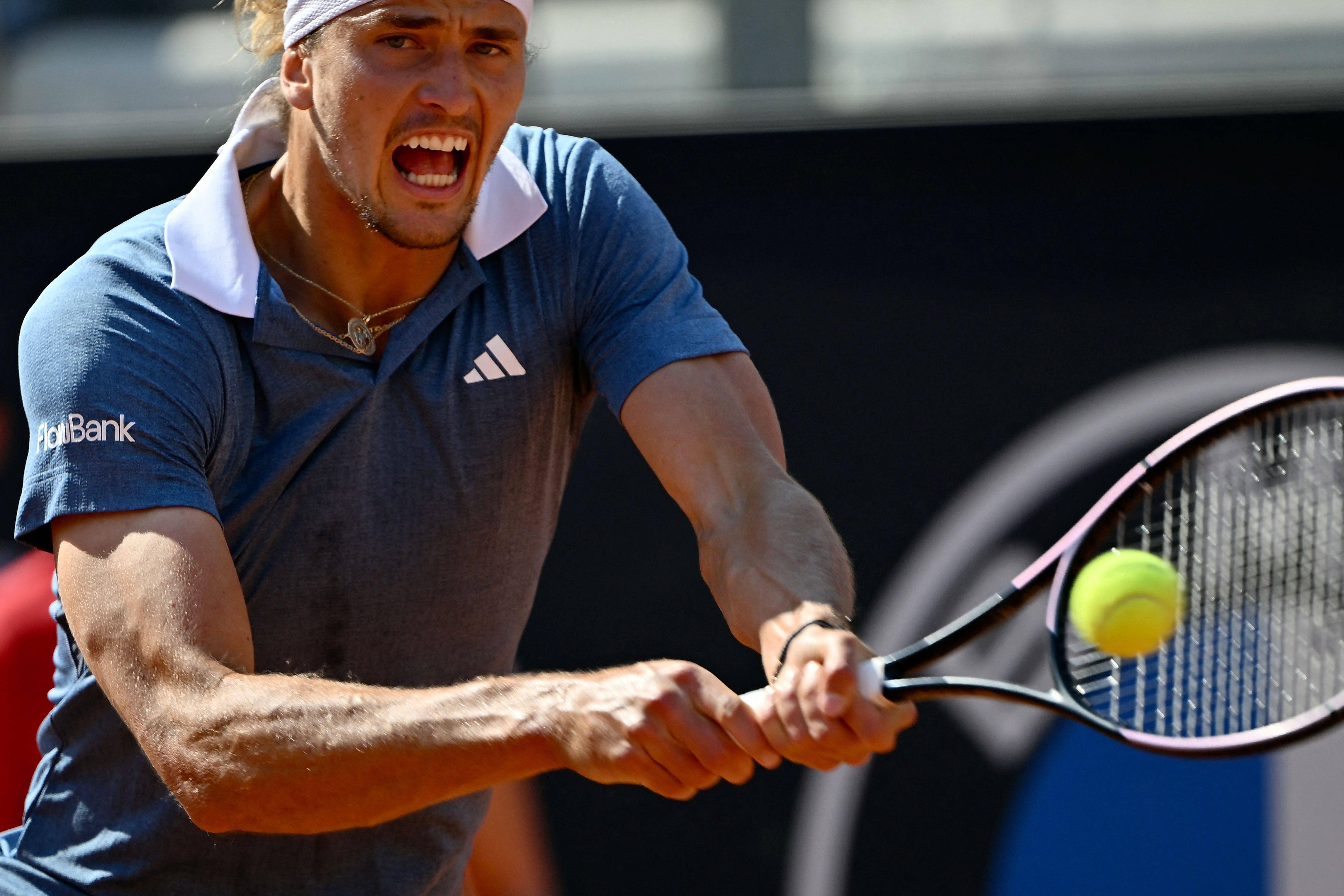 意大利网球队横扫美国网球队,兹维列夫爆发神勇的简单介绍 意大利网球队横扫美国网球队,兹维列夫爆发神勇的简单介绍