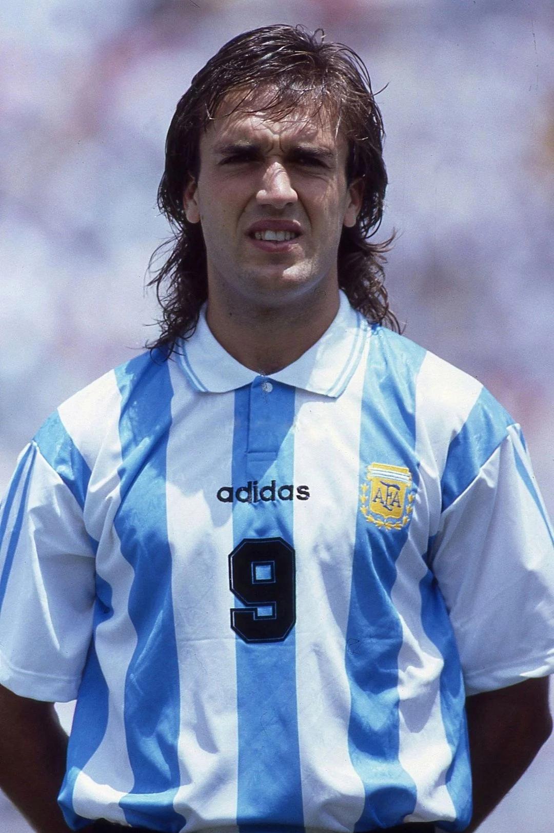 巴黎爆冷巴西,阿拉巴完成帽子戏法 巴黎爆冷巴西,阿拉巴完成帽子戏法