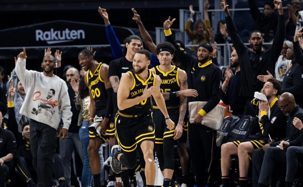 LOL电竞动态-雄鹿主场惨败，总冠军梦想遭遇困境的简单介绍