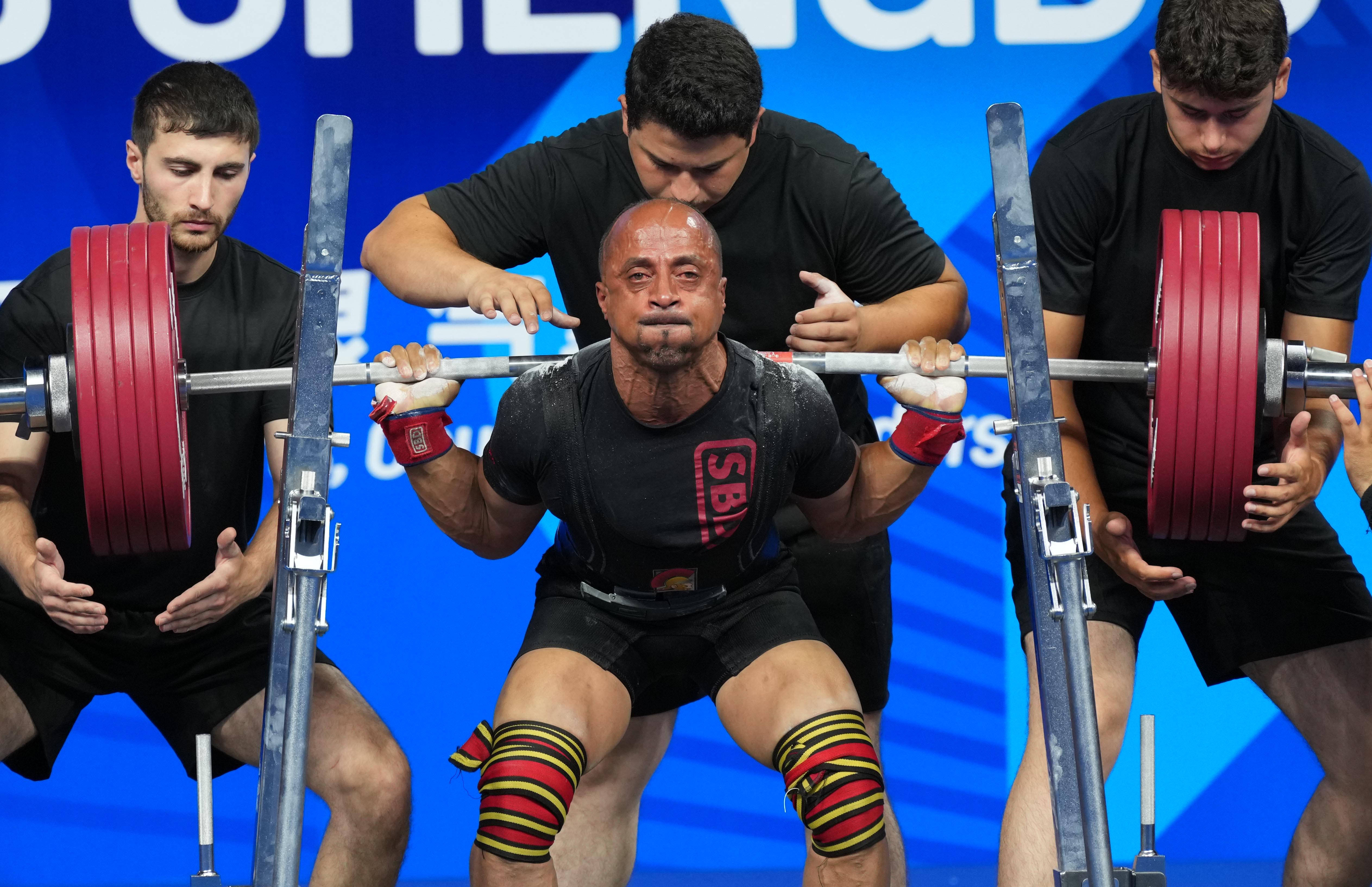 lol竞猜-包含竞走冠军：日本选手勇夺金牌的词条