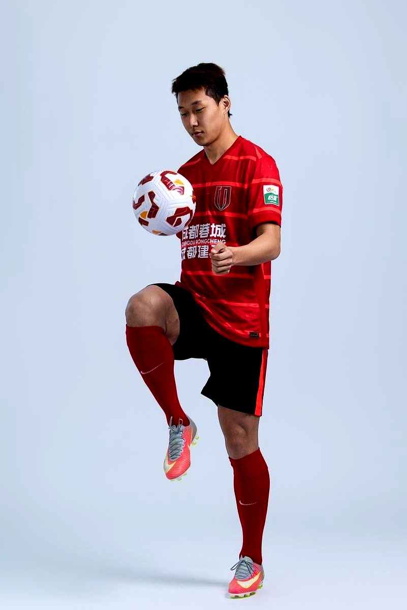 广州恒大客场轻取河南建业，豪取7连胜