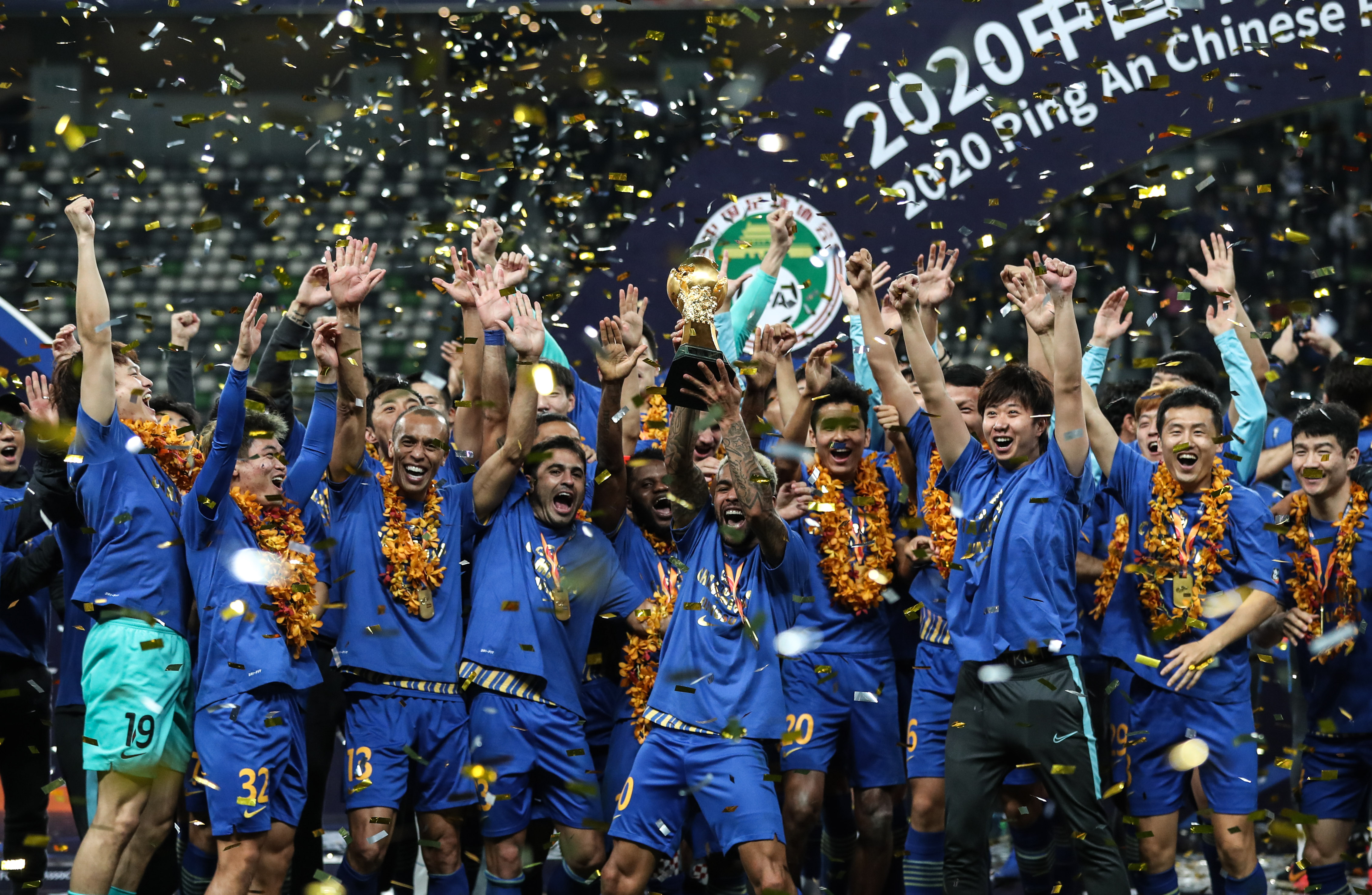 英雄联盟竞猜-关于精彩瞬间：中超球队在比赛中发挥出色，赢得掌声的信息