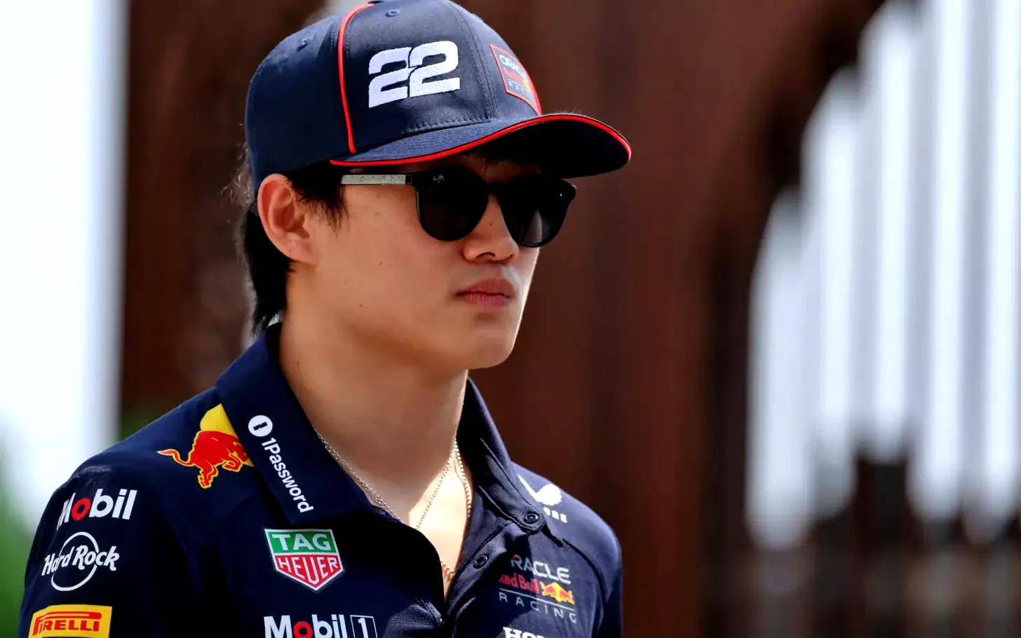 红牛车队轻取红牛二队，阿隆索统治全场的简单介绍