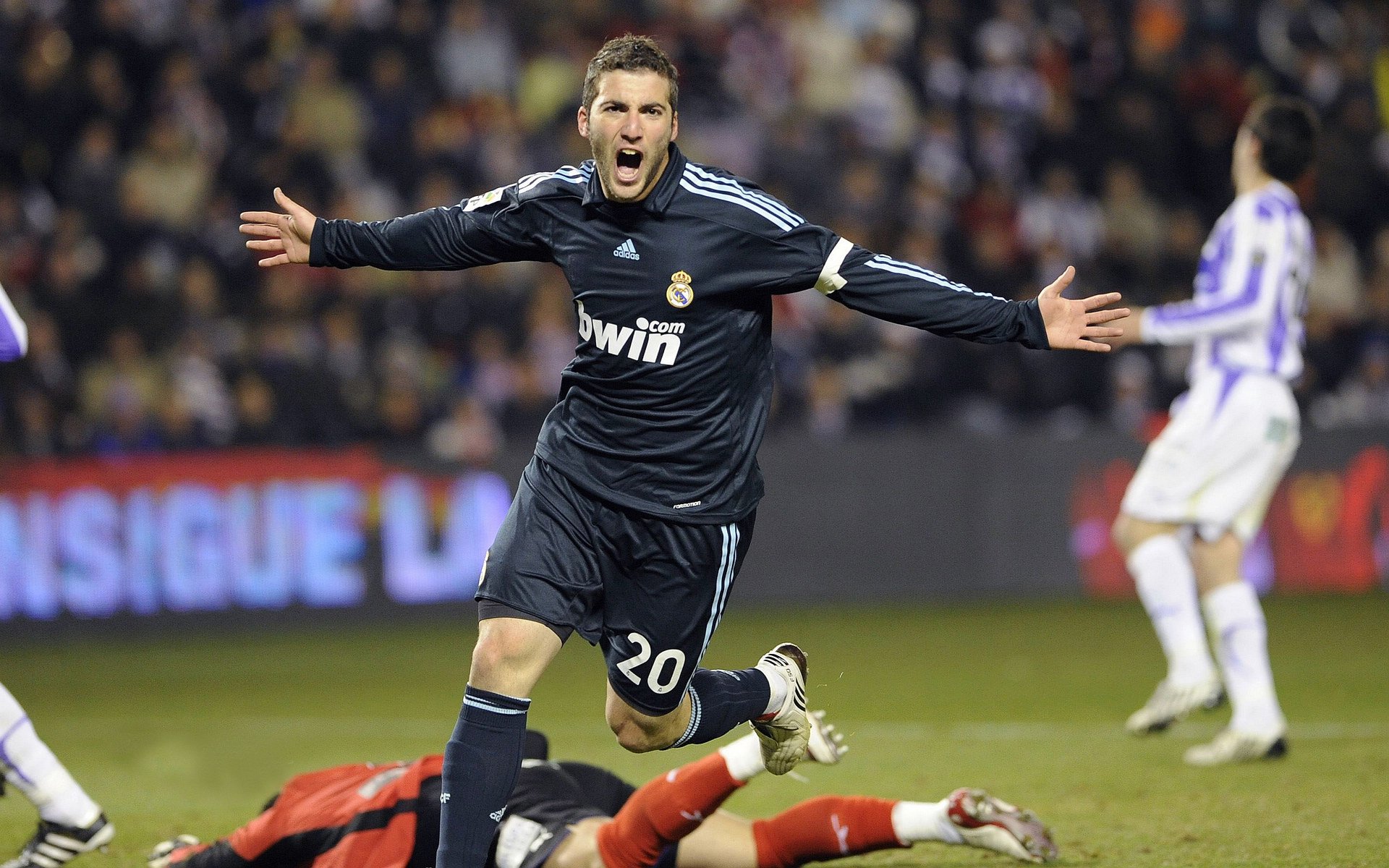 卢卡库一锤定音，爱尔兰式坚韧助国米速战速决