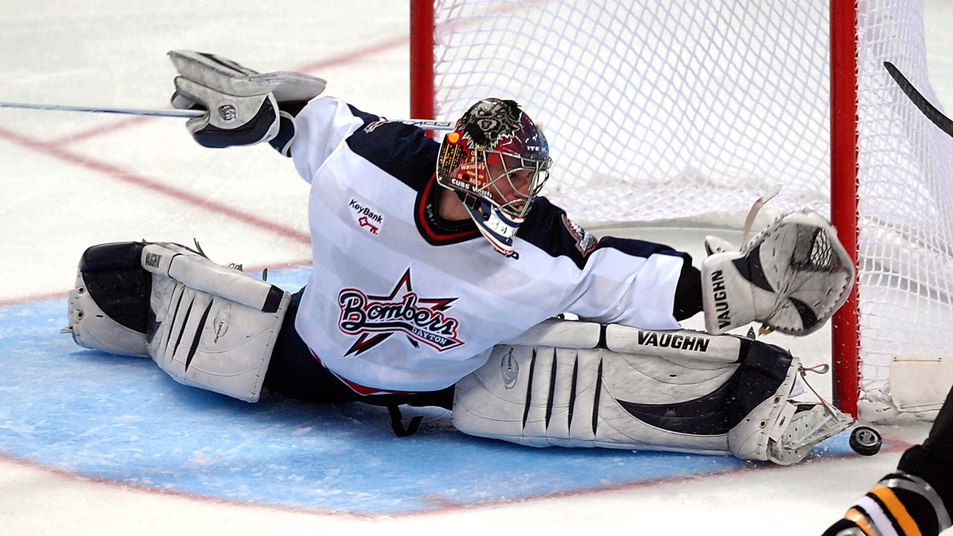 英雄联盟竞猜-塞恩斯，跃马背上的孤勇者—当法拉利红再次力克雷诺蓝